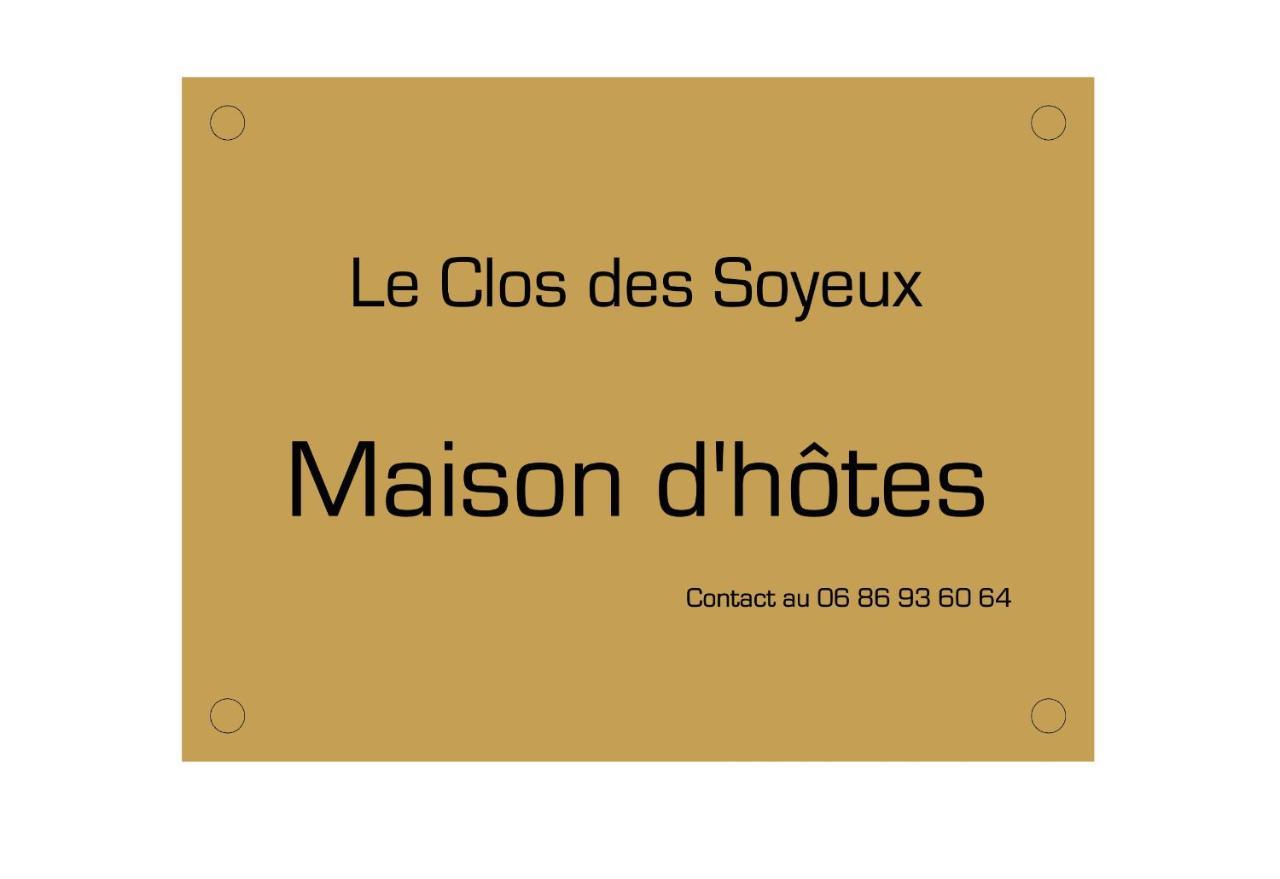 Le Clos Des Soyeux Saint-Victor-sur-Rhins Exterior photo